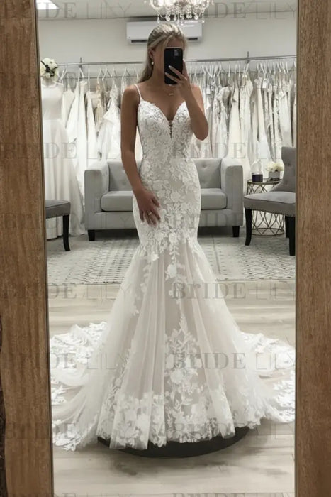 Ivory V Neck Mermaid Lace Wedding Dresses Sleeveless