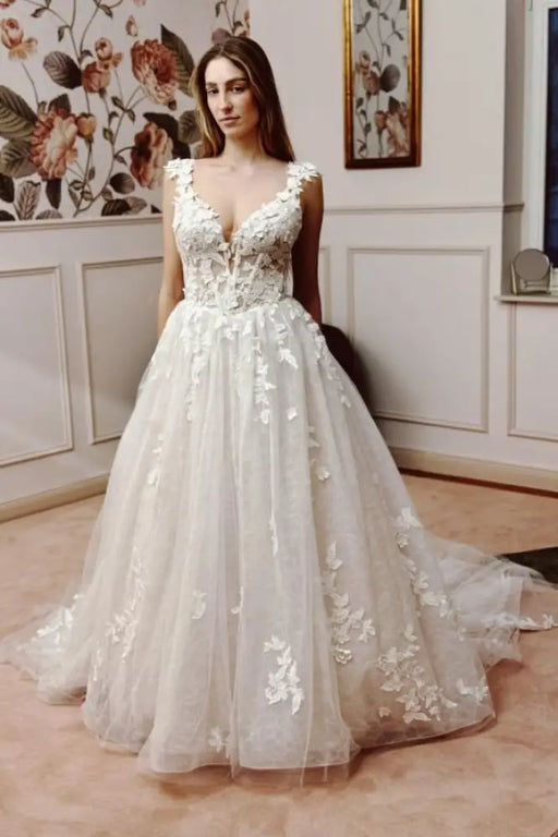RjerStore A Line V-Neck Spaghetti Sleeveless Tulle Applique Prom Dresses