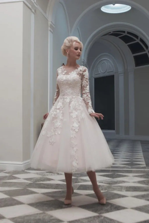 Elegant Tulle Aline Wedding Dress with Appliques Long Sleeves Tea Length Bridal Dress