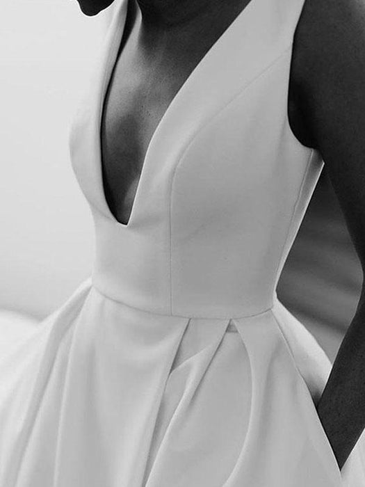 Vintage Wedding Dresses V Neck Sleeveless Natural Waist Satin Fabric Pleated Bridal Gowns With Train