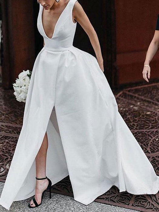Vintage Wedding Dresses V Neck Sleeveless Natural Waist Satin Fabric Pleated Bridal Gowns With Train