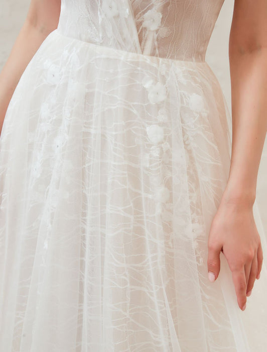 Wedding Dress 2021 V Neck A Line Floor Length Lace Appliqued Tulle Bridal Gowns