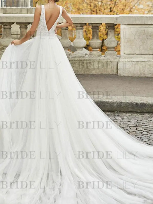 Wedding Dresses A Line Floor Length Sleeveless Applique V Neck Bridal Gowns