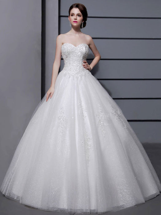 Wedding Dresses Ball Gown Strapless Bridal Dress Ivory Sweetheart Neckline Tulle Applique Beaded Wedding Gown