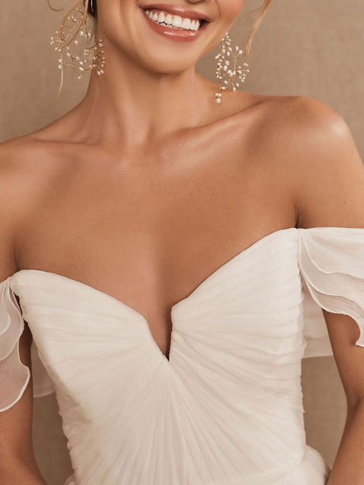 White Bridal Dress A-line Bateau Natural Waistline Chiffon Back Zipper Floor Length Wedding Dress