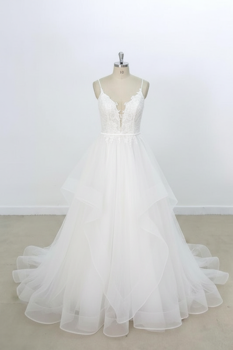 White Eye-catching Appliques Tulle A-line Wedding Dress - Wedding Dresses