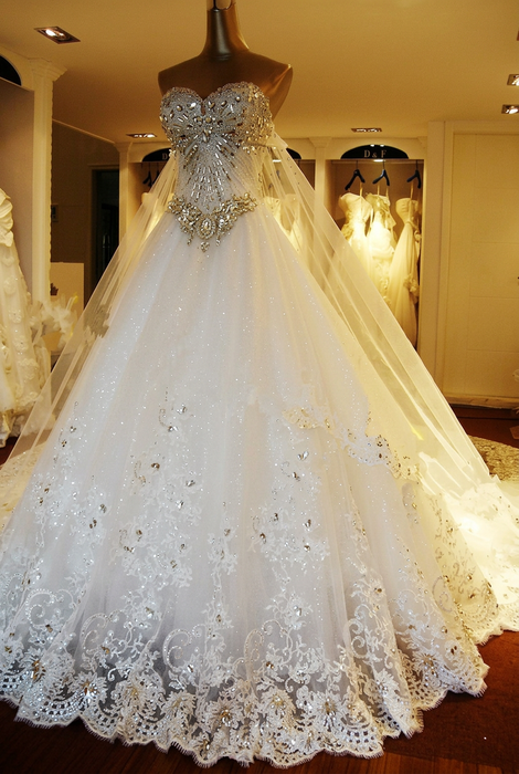 White Lace Applique Strapless Sweetheart Wedding Dress with Cathedral Train
