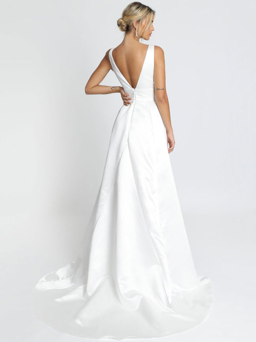 White Simple Wedding Dress Satin Fabric V-Neck Sleeveless Backless A-Line Bridal Dresses