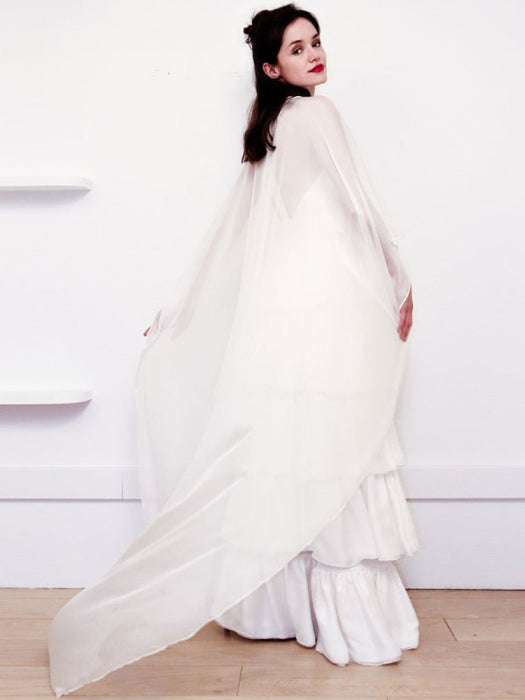 White Simple Wedding Dress Satin Fabric V-Neck Sleeveless Ruffles A-Line Long Chiffon Bridal Dresses