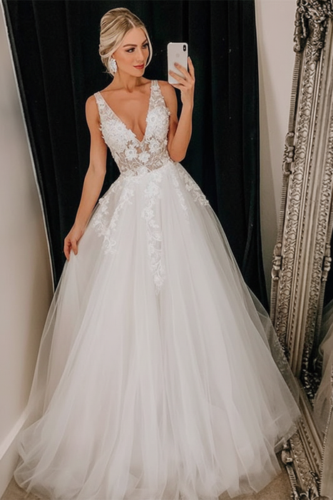 White Sleeveless V-Neck Tulle Aline Evening Dress Lace Appliques