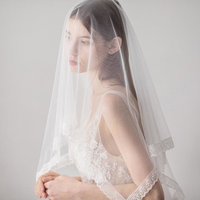 1.6 M Lace Edge Comb One Layer Soft Wedding Veils | Bridelily - wedding veils