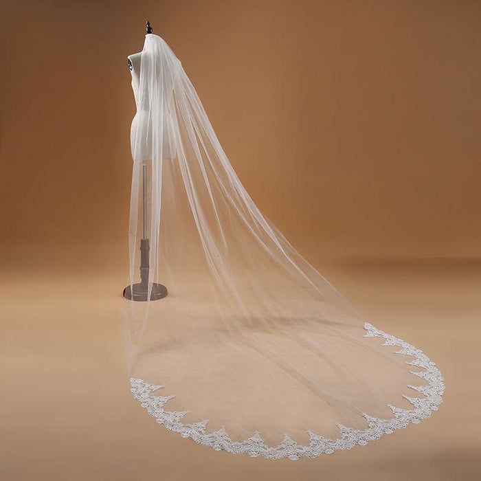 3M One Layer Lace Edge Cathedral Wedding Veils | Bridelily - wedding veils