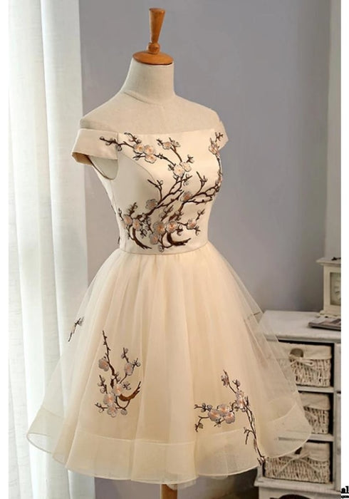 A Line Off the Shoulder Homecoming Gown with Appliques Tulle Short Party Dresses - Prom Dresses