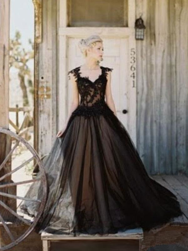 Black Loyal Wedding Dresses Tulle Princess Silhouette Sleeveless Low Rise Waist Lace Court Train Bridal Gown