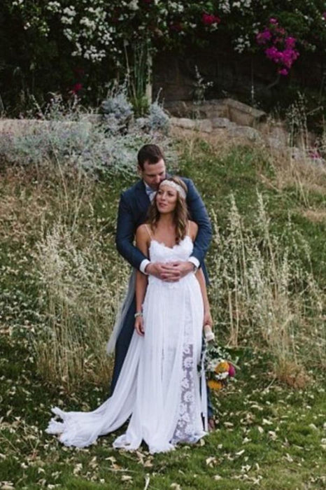 Simple A-line Vintage Lace Bohemian Wedding Dress - Bridelily Simple A-line Vintage Lace Bohemian Wedding Dress - Bridelily