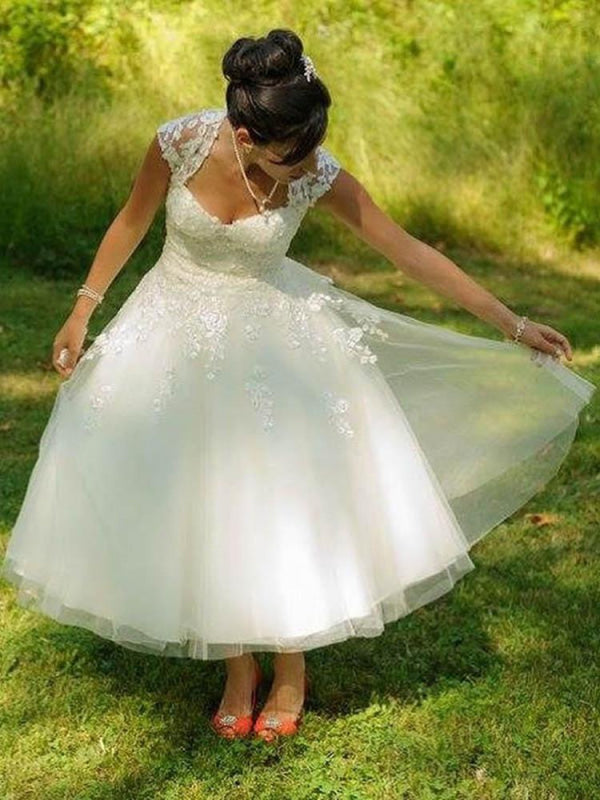 Short Ball Gown Wedding Dress Tulle Lace Sweetheart — Bridelily