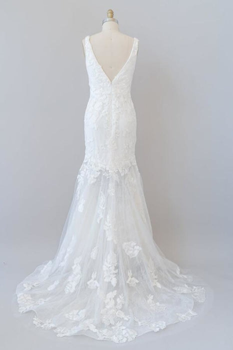 Deep V-neck Romantic Bohemian Wedding Dresses 2020 - Bridelily