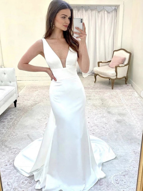 Long Sleeves White Mermaid V-neck Lace Formal Prom Dress with Slit