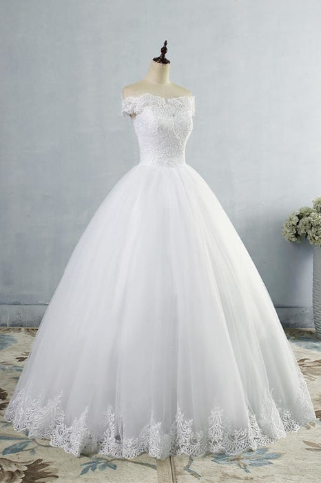 Latest Lace-up Tulle Boho Lace Wedding Dress With Sleeves - Bridelily