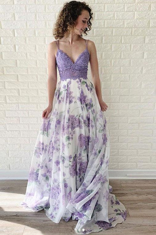 Spaghetti Strap Chiffon Gowns with Pockets and V Neck Lavender