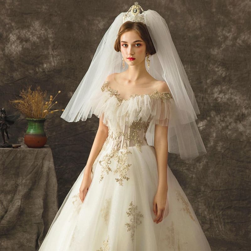 Two-tier Cut Edge Tulle Waist Veils with Appliques CV0310 main image 0