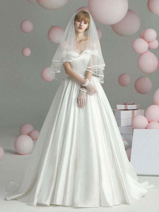Vintage Wedding Dresses Chapel Train Sweetheart Neck Sleeveless Ruffles Satin Fabric Bridal Gowns