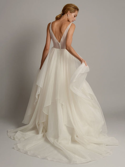 White A-line Wedding Dresses With Train Sleeveless Backless Natural Waist Tiered V-Neck Long Bridal Dresses