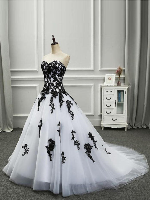 White and Black Ball Gown Gothic Wedding Dress Bridelily White and Black Ball Gown Gothic Wedding Dress Bridelily